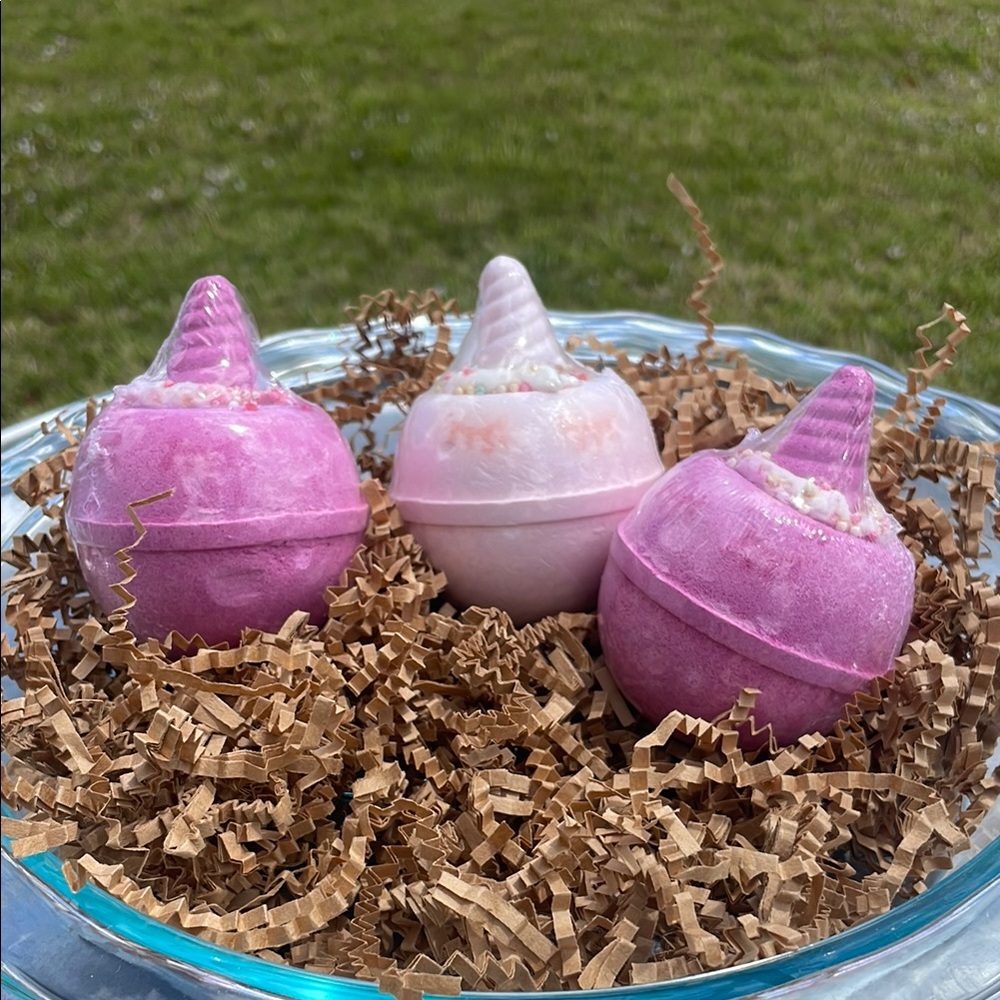 Unicorn 🦄 Bath Bomb Set - Pink and Purple
3 bombs 💣🛁